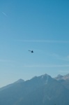 Hubschrauber vor der Brenta Gruppe