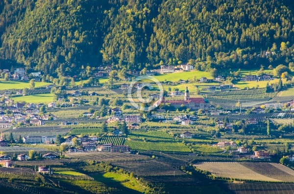 Johanneum Dorf Tirol
